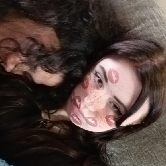 Meet your Posher, Emily - Picture 1 of 1